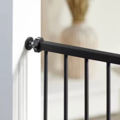 Frisco Metal Pattern Extra Wide Auto-close Dog Gate -Frisco Shop 280285 PT5. AC SS1800 V1627400512